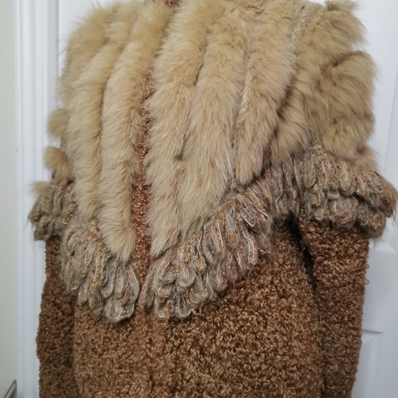 Designer Luxury wool handcrafted fur jacket - Picture 15 of 15